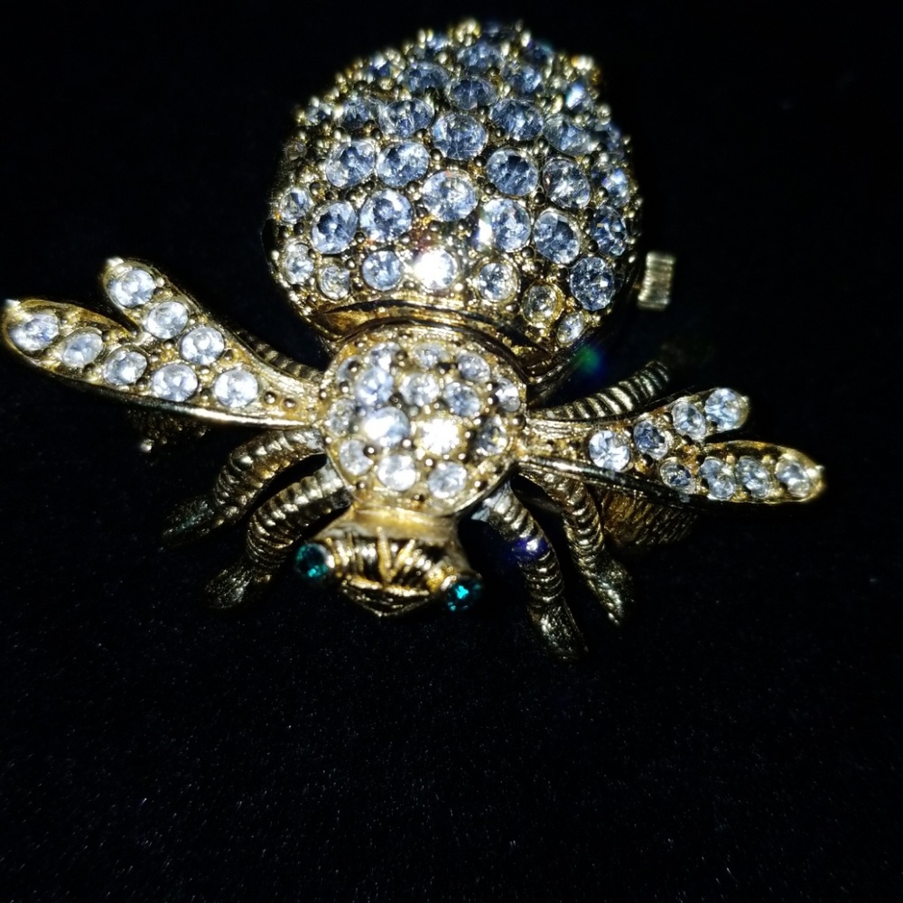 Joan Rivers brooch - Picture 2 of 8